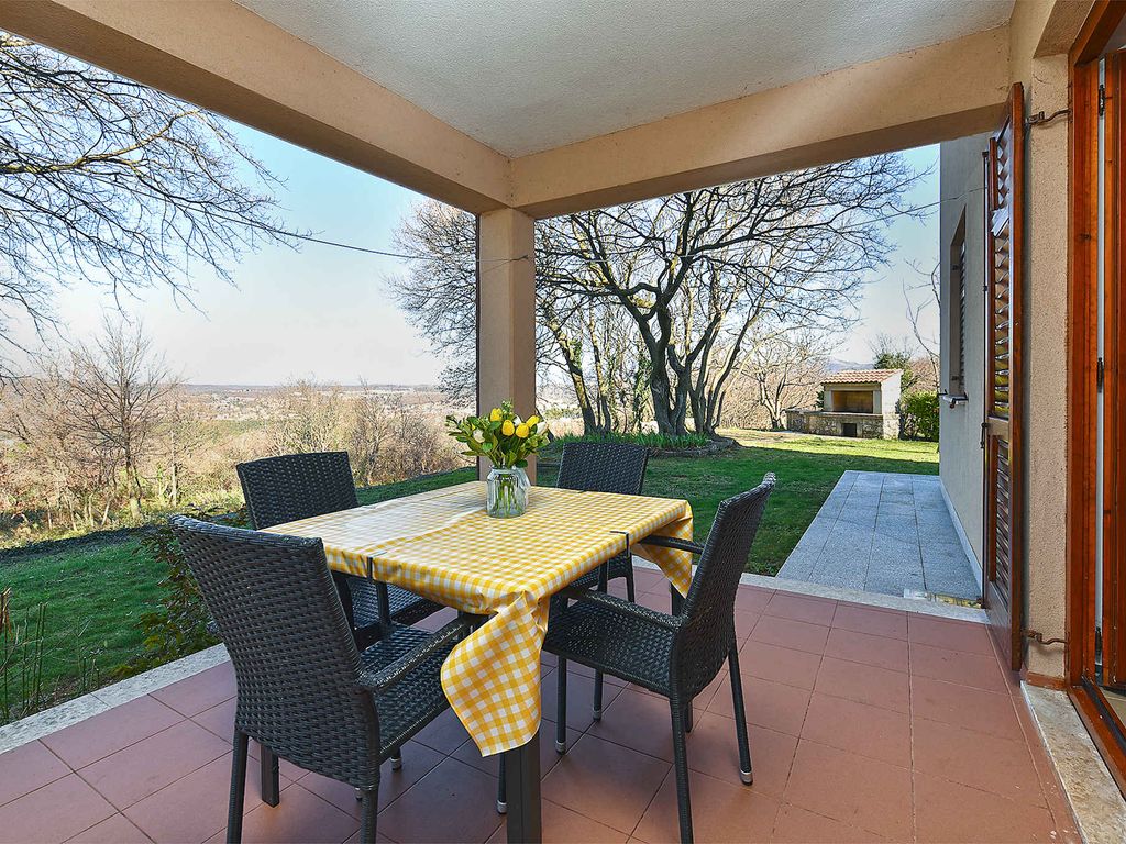 Ferienwohnung mit Klimaanlage und Terrasse