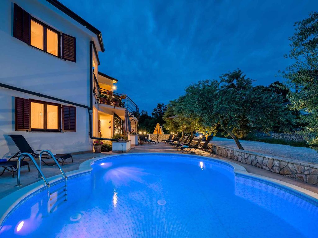 Ferienwohnung mit Außenpool, Sauna und Whirlpool