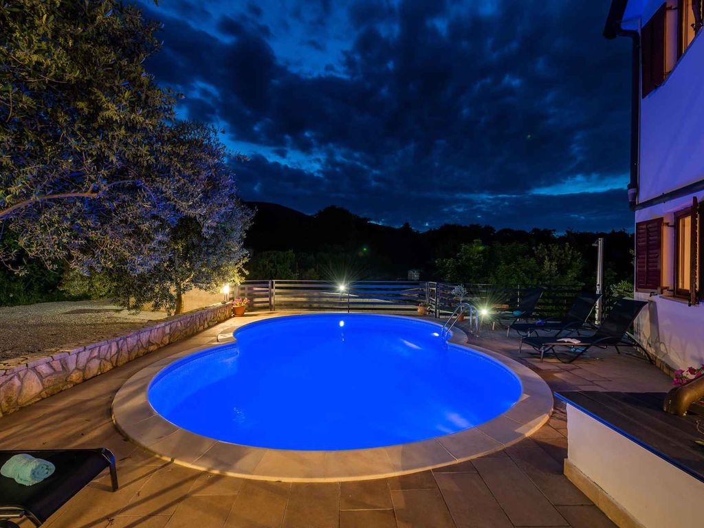 Ferienwohnung mit Außenpool, Sauna und Whirlpool