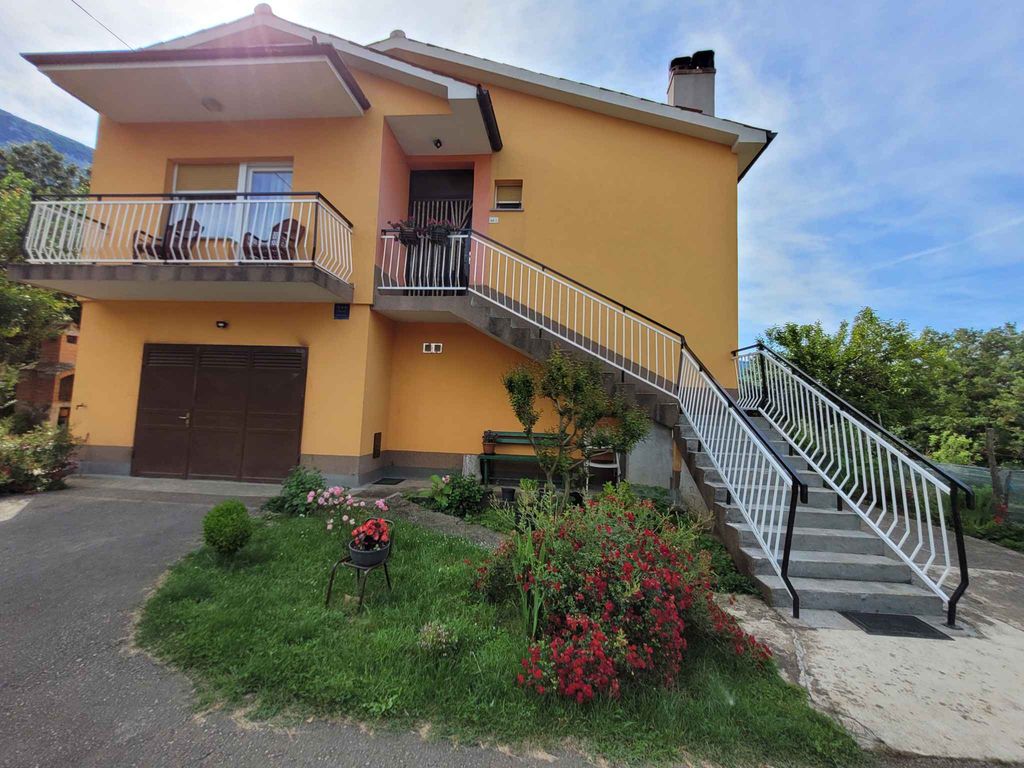 Ferienwohnung mit Balkon