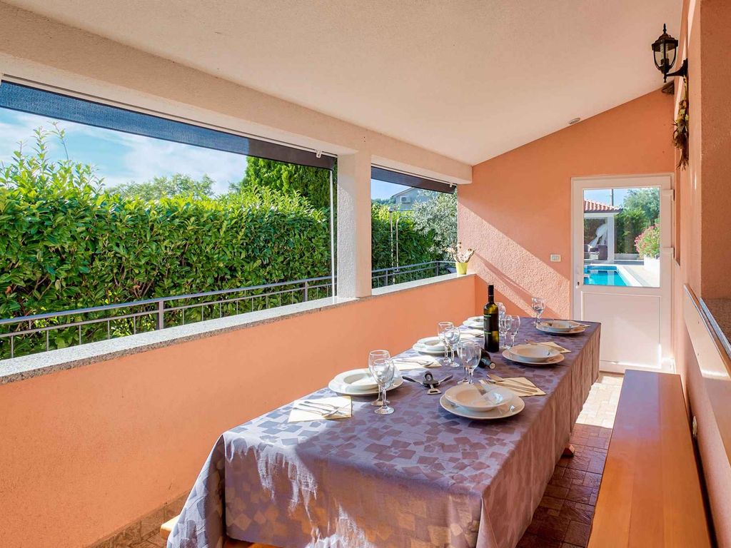 Ferienhaus mit Pool und für Hundefreunde geeignet