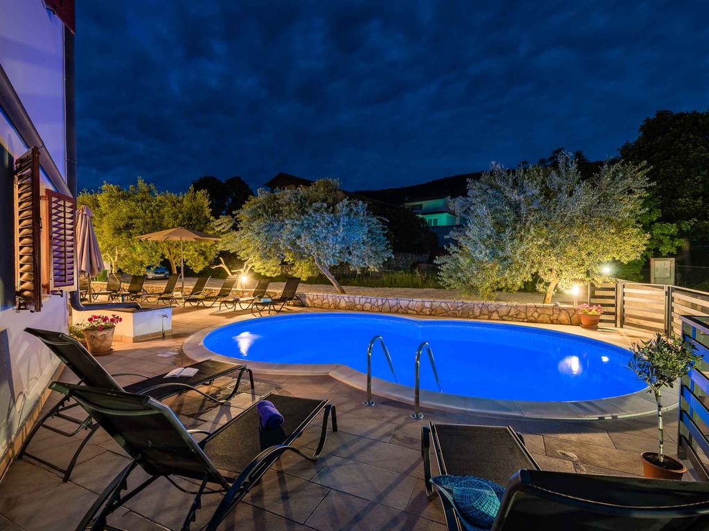 Ferienwohnung mit Swimmingpool, Whirlpool und Sauna