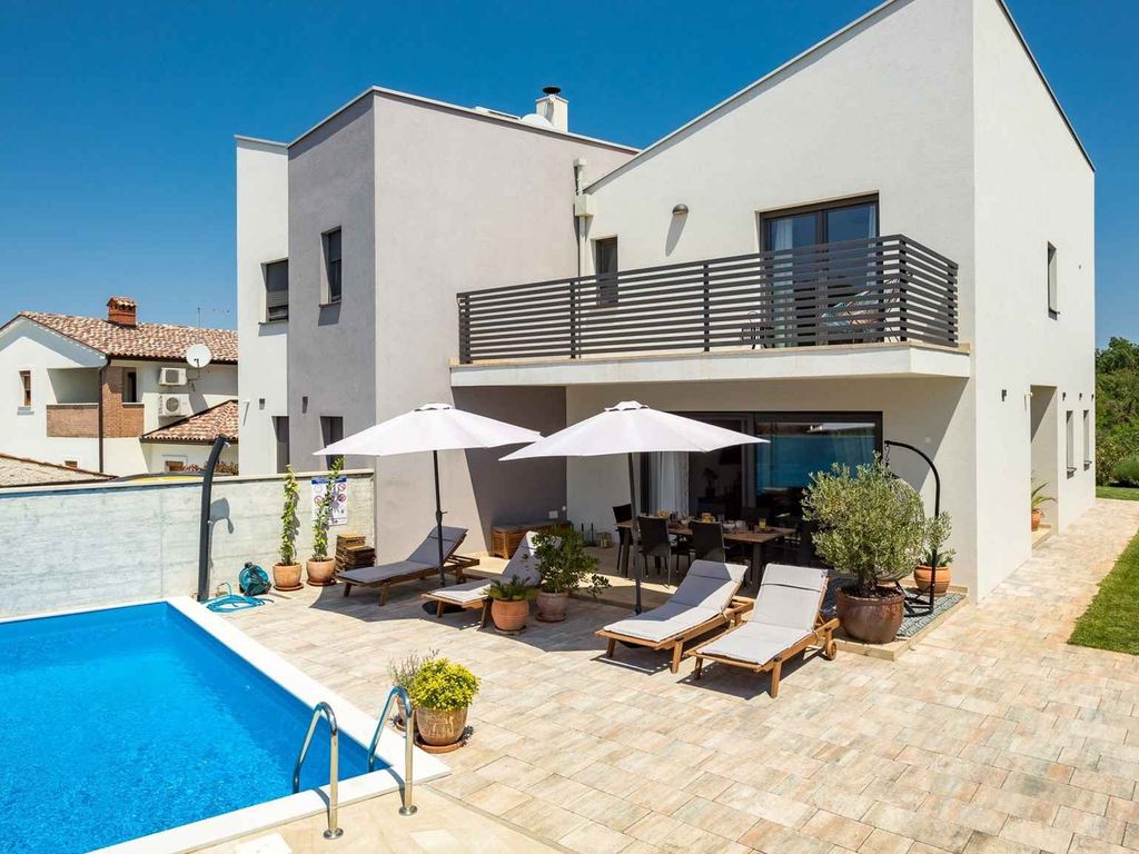 Villa mit Pool