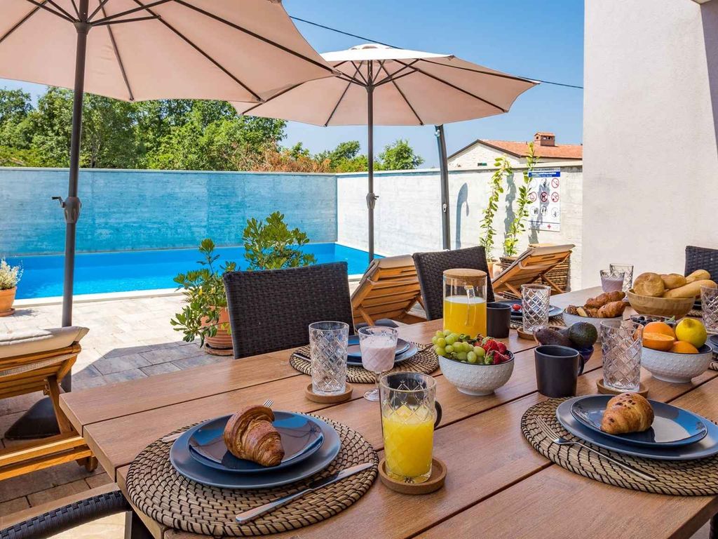 Villa mit Pool