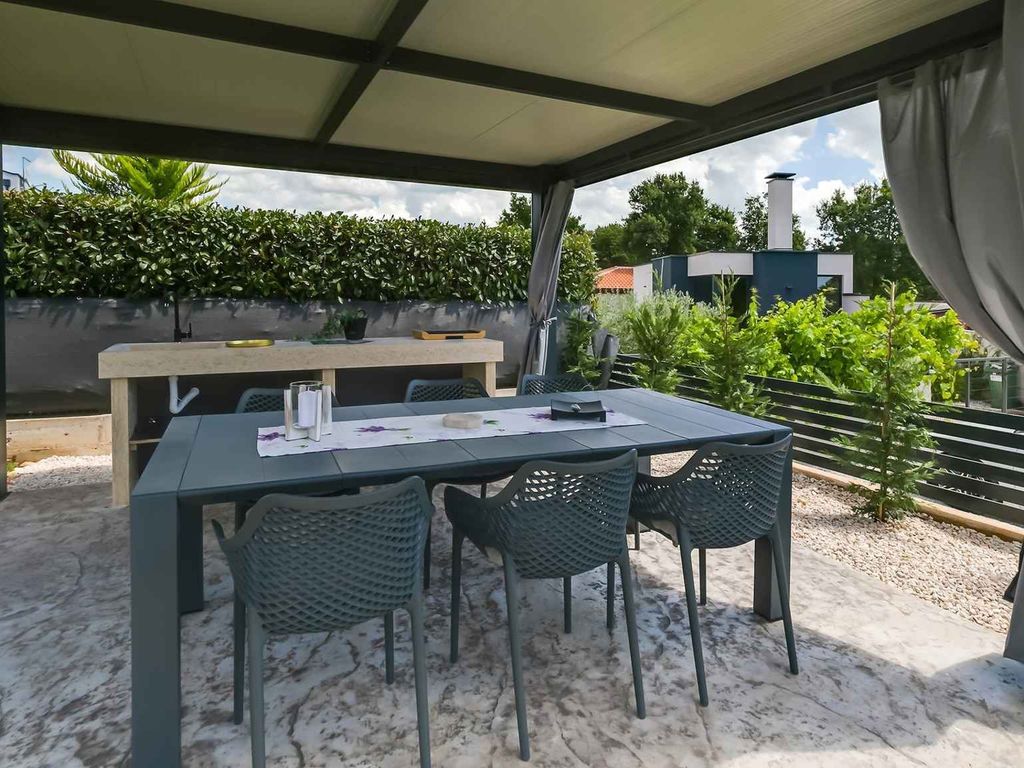 Villa mit Klimaanlage und Pool