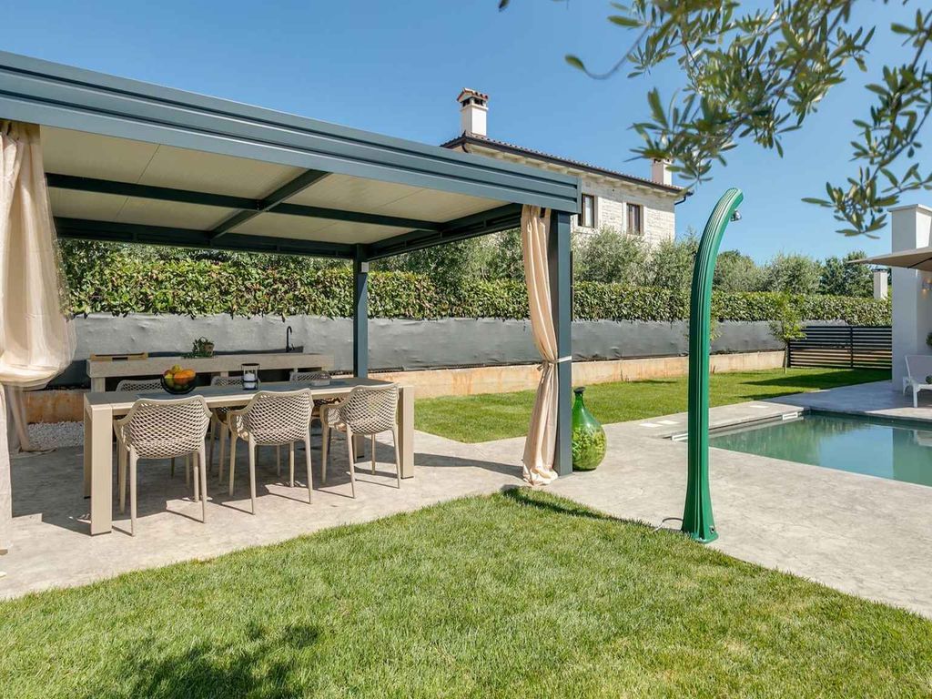 Villa mit Klimaanlage und Pool
