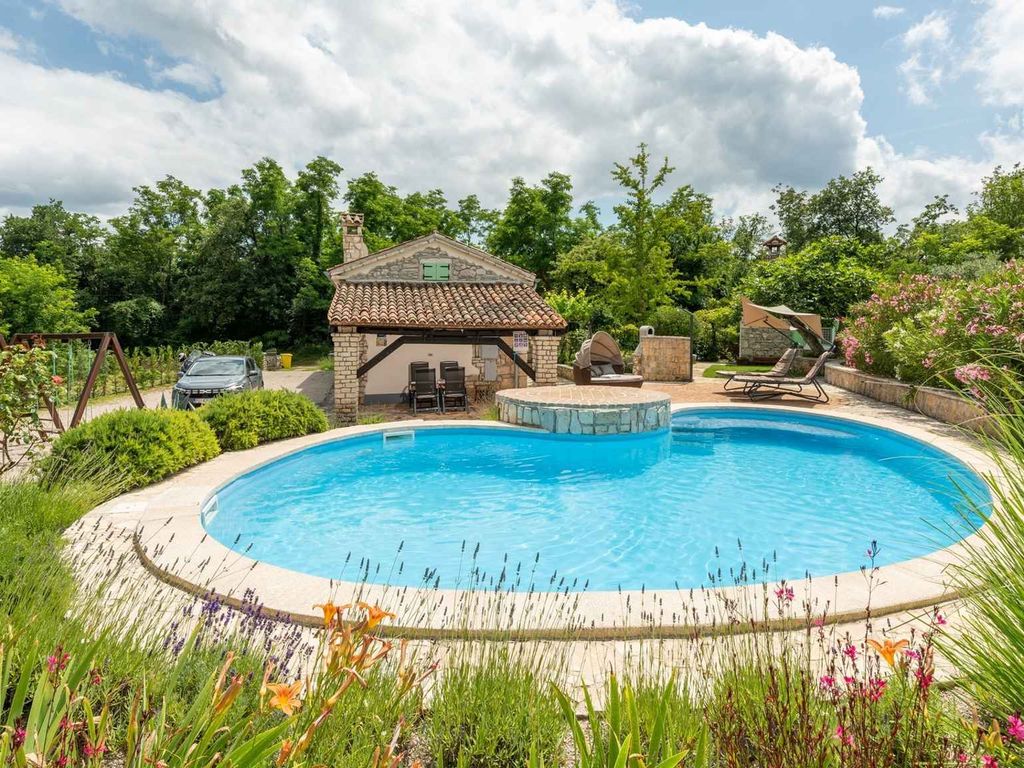 Villa mit Klimaanlage und Pool