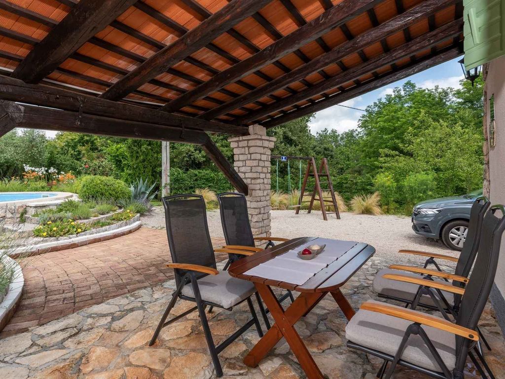 Villa mit Klimaanlage und Pool