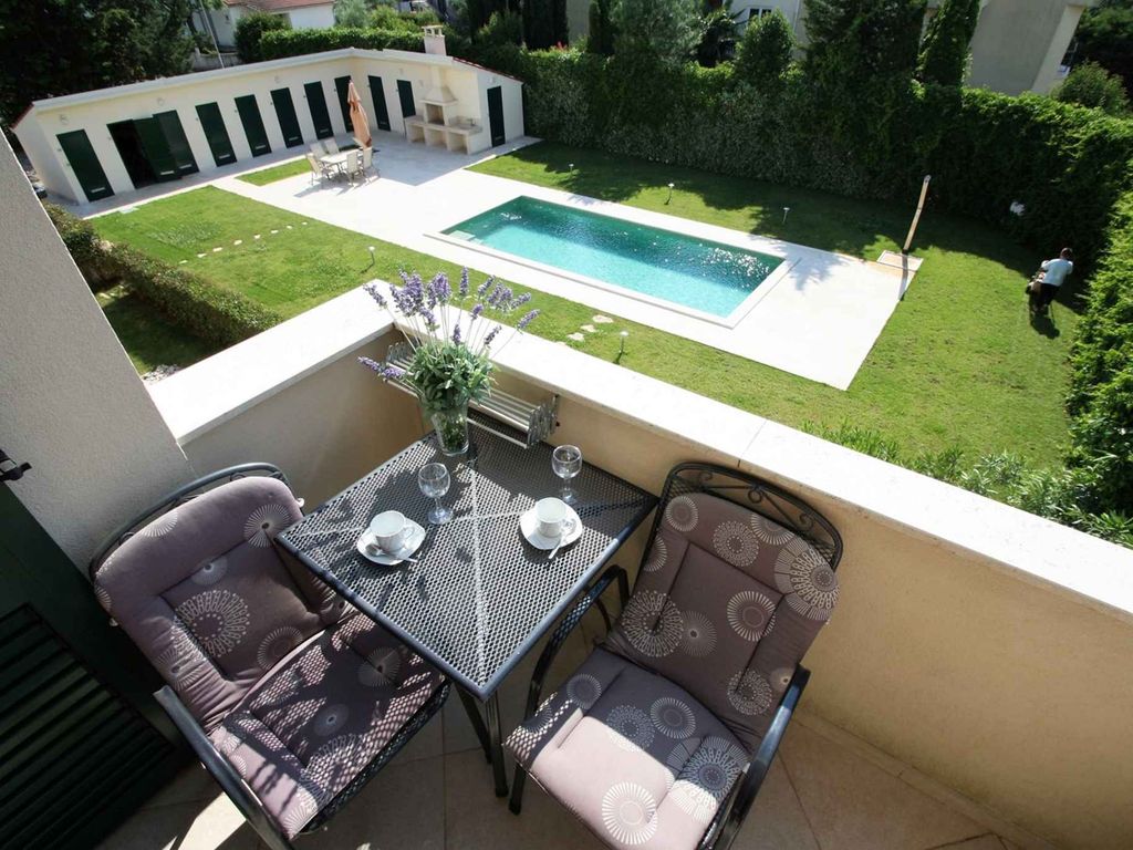 Ferienwohnung mit Klimaanlage und Pool