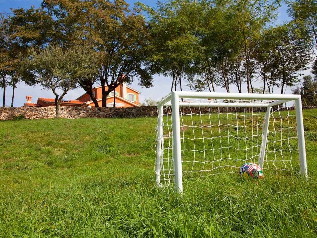 Villa mit Pool und Klimaanlage