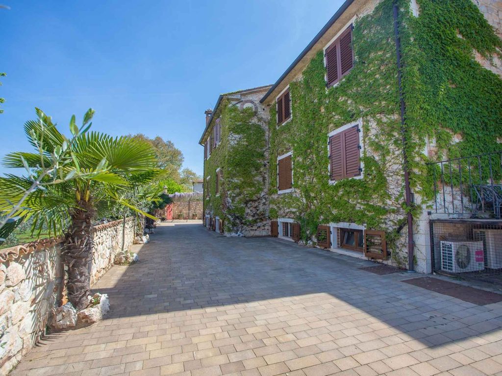 Ferienwohnung mit Aussenpool
