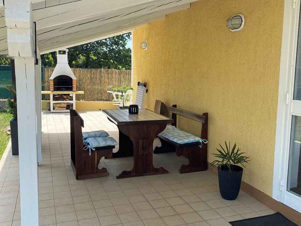 Ferienhaus mit Klimaanlage und Terrasse
