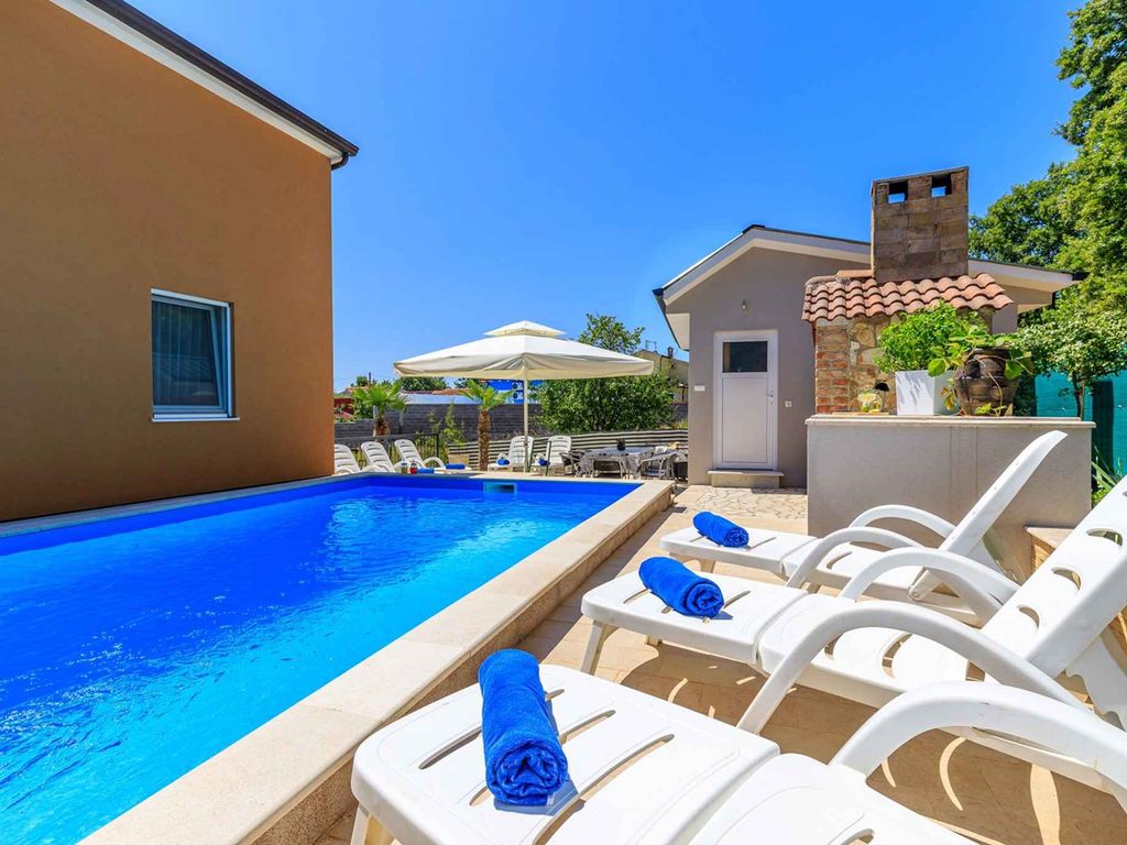 Ferienwohnung mit Aussenpool