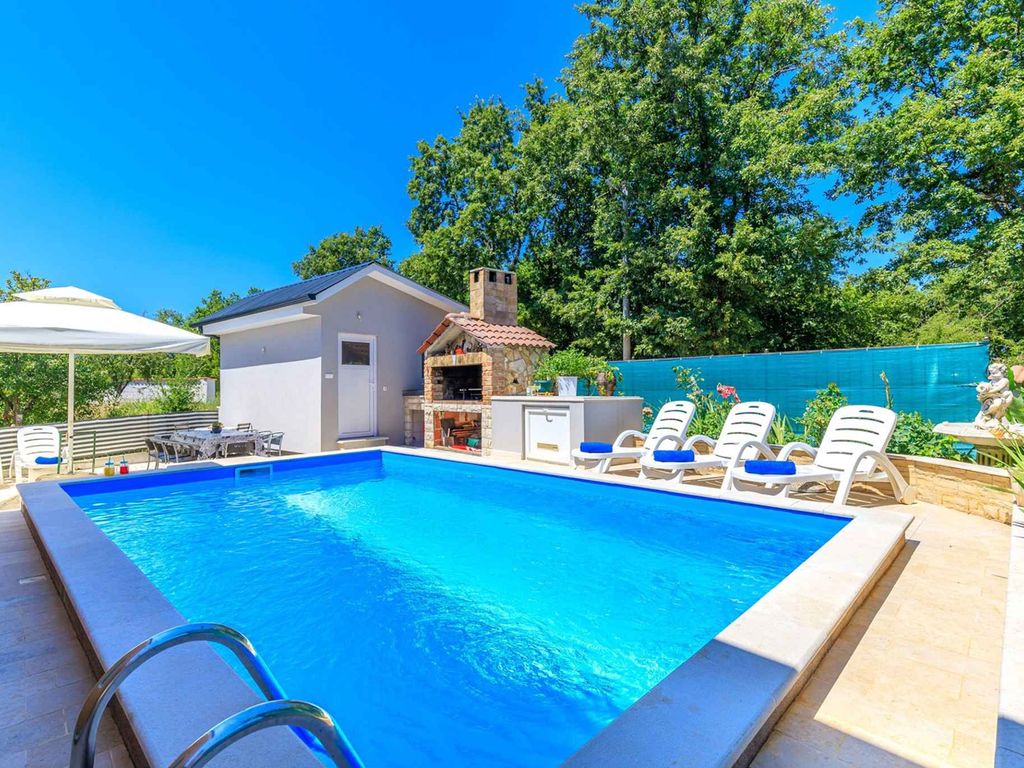 Ferienwohnung mit Aussenpool