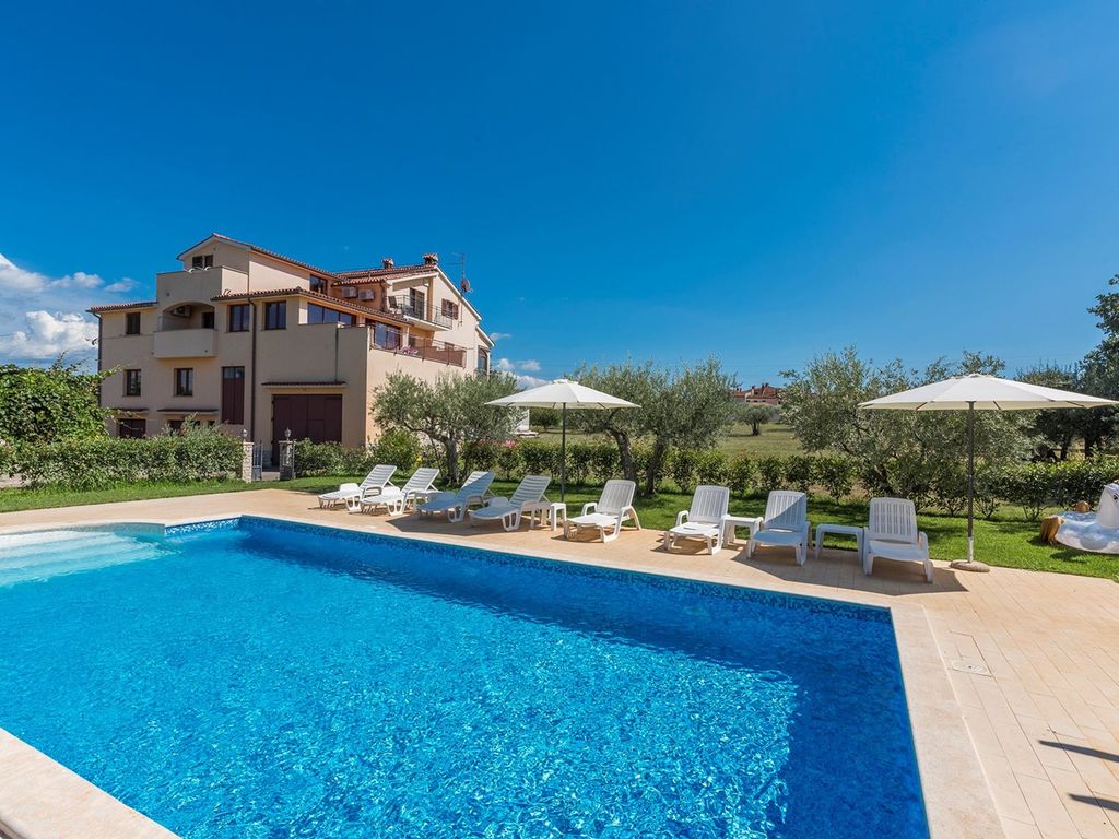 Ferienwohnung mit gemeinsamem Pool