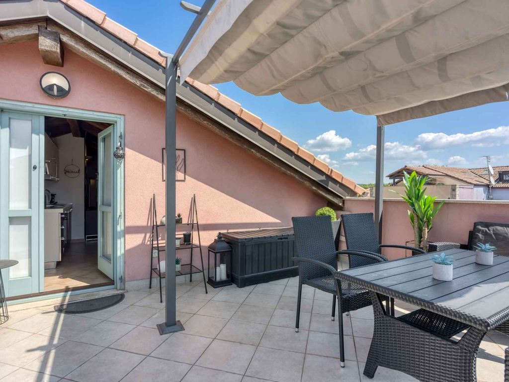 Ferienwohnung mit Pool und Dachterrasse