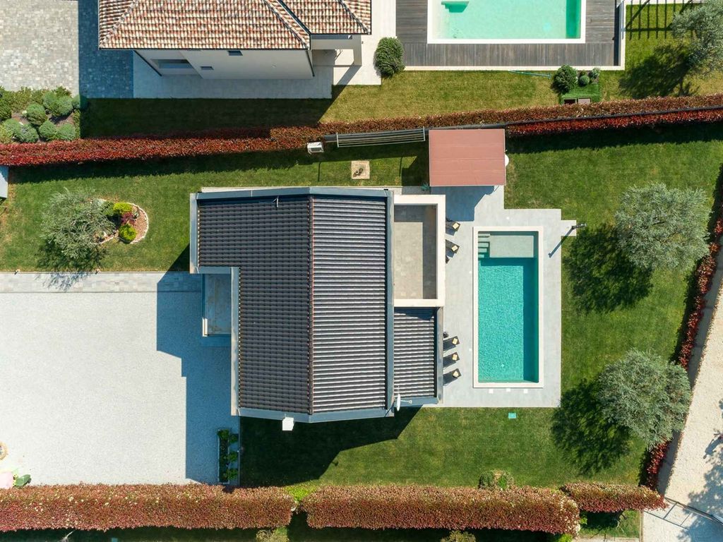 Villa mit Pool und Klimaanlage