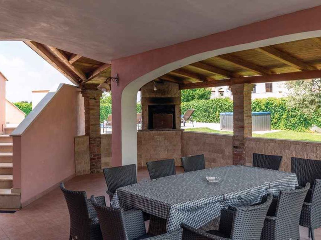 Villa mit beheiztem Pool