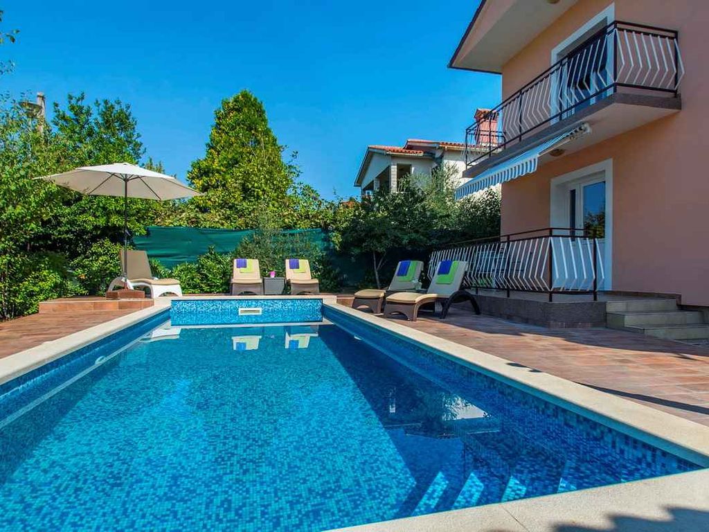 Ferienhaus mit Klimaanlage und Pool