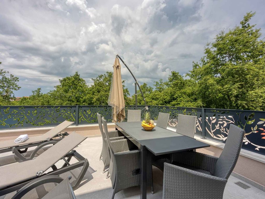 Das modern gestaltete Ferienhaus bietet Ihnen ein luxuriöses Erlebnis und den perfekten Ort zum Entspannen und Genießen