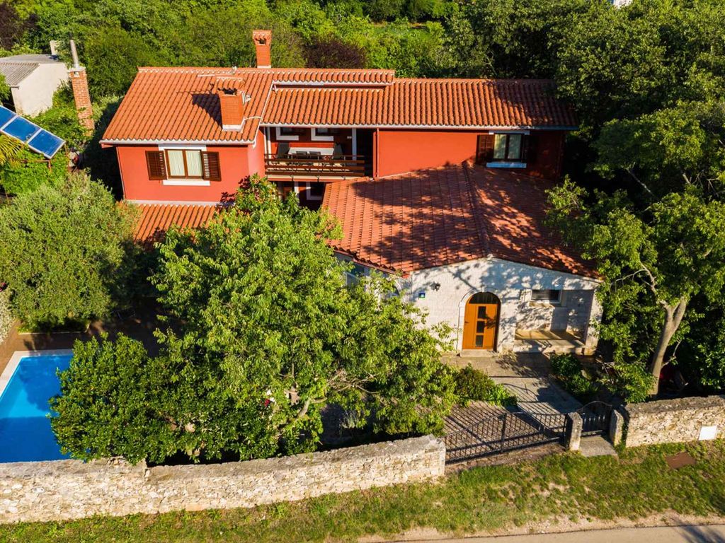 Einfach eingerichtete Ferienwohnung Jasen in Krnica