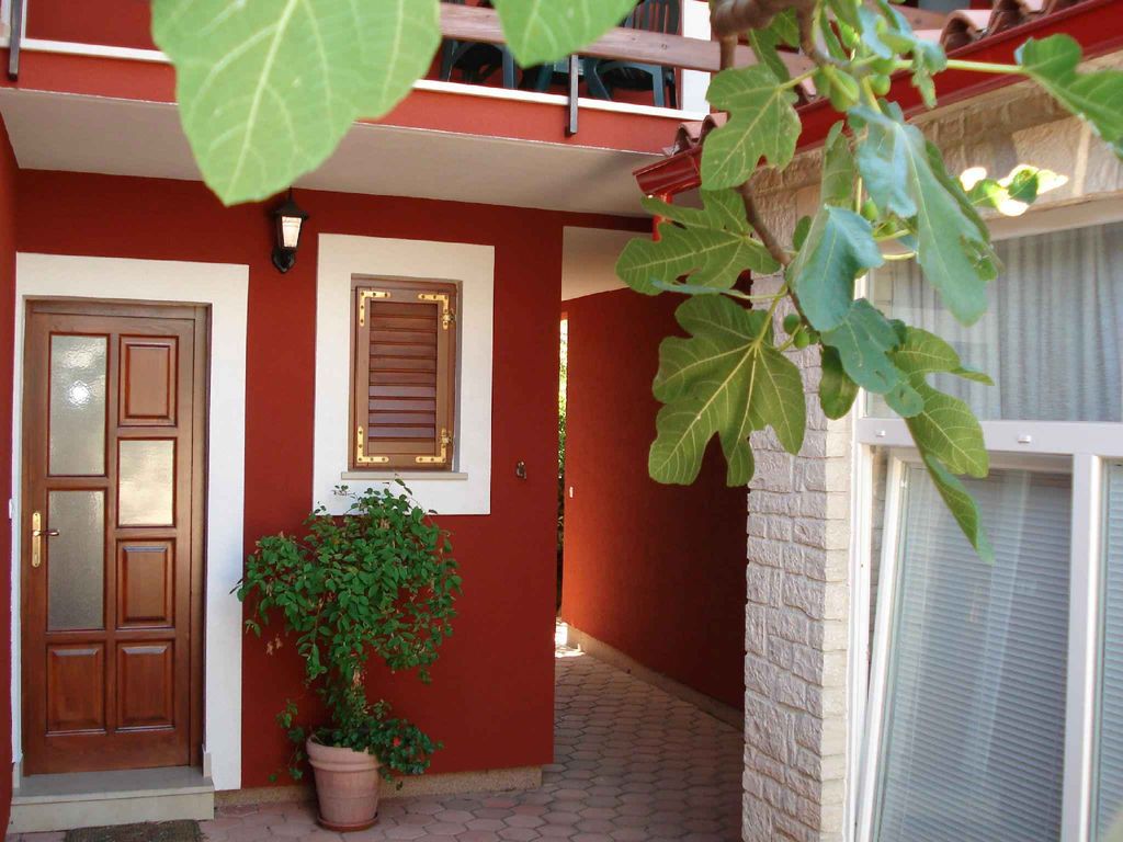 Schöne Wohnung mit Gemeinschaftspool in Krnica