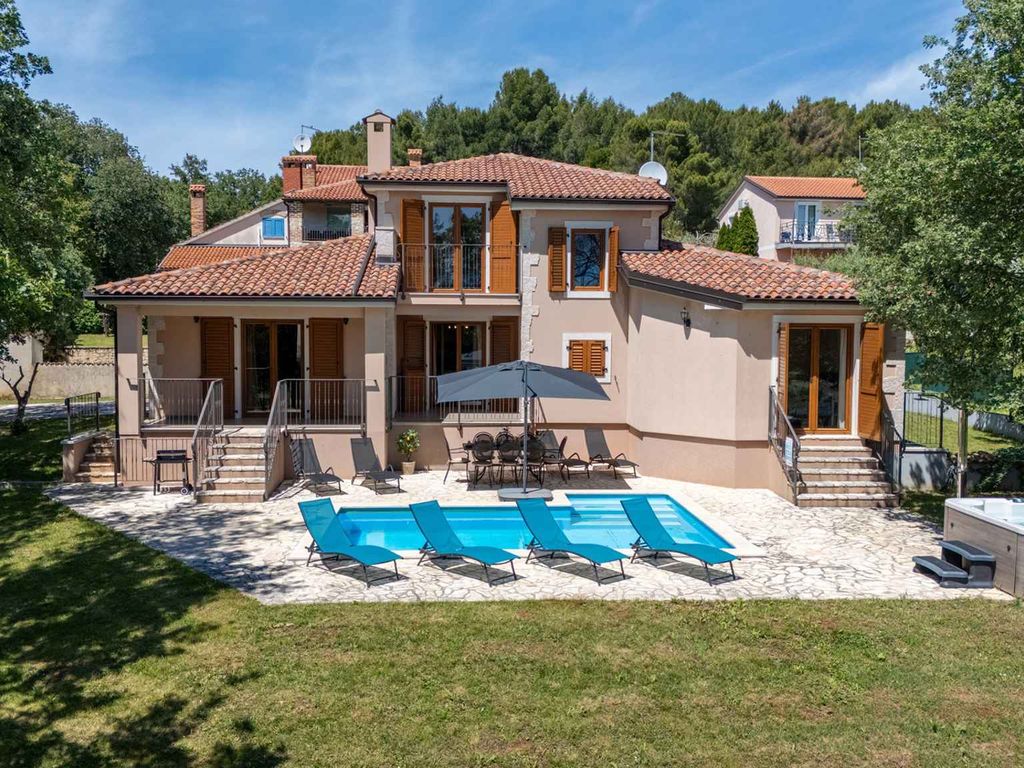 FerienHaus im Grünen Herzen Istriens mit Pool