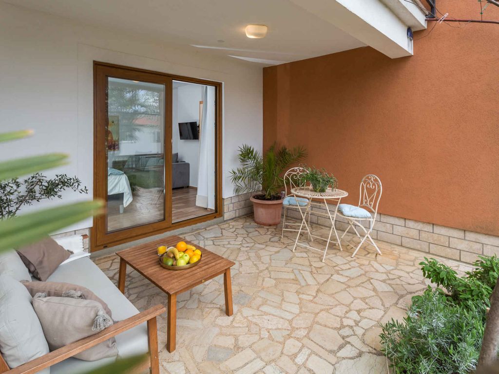 Studio mit Terrasse
