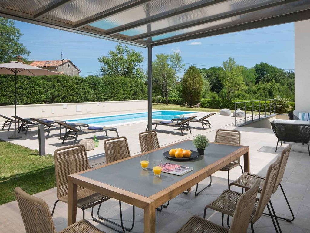 Moderne Villa mit privatem Pool, eingezäuntem Garten nahe Labin und Stränden