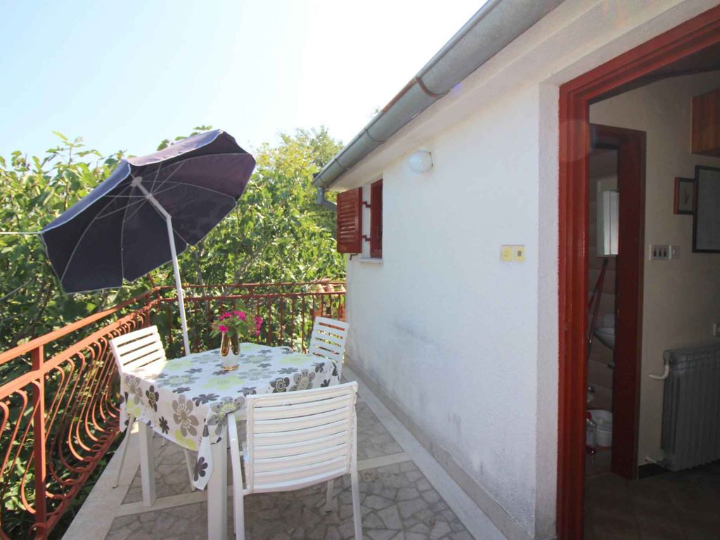 Gemütliche Ferienwohnung Franjo in Poreč für 2-3 Personen mit Gartenblick