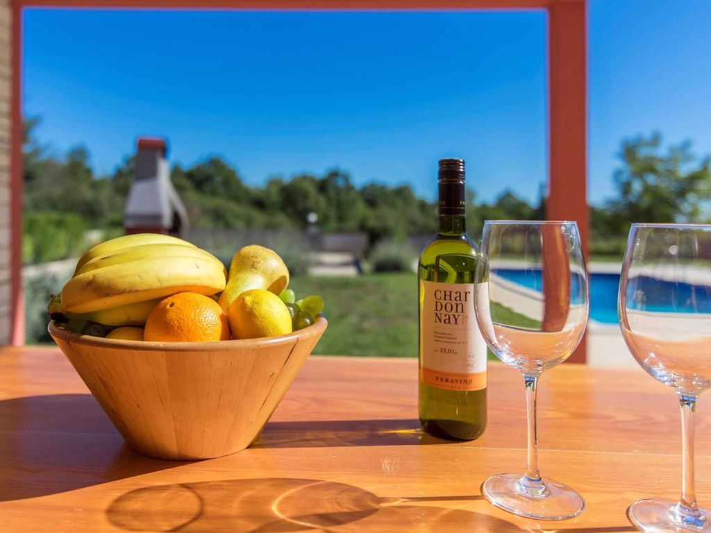 Villa mit Pool und Garten