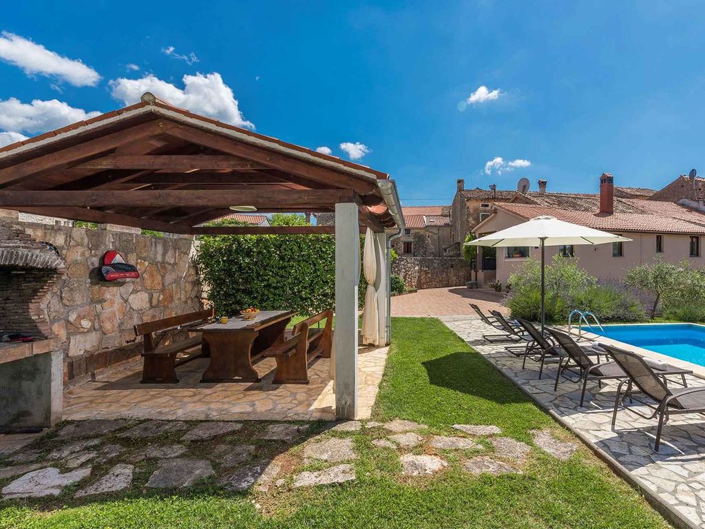 Villa mit Pool