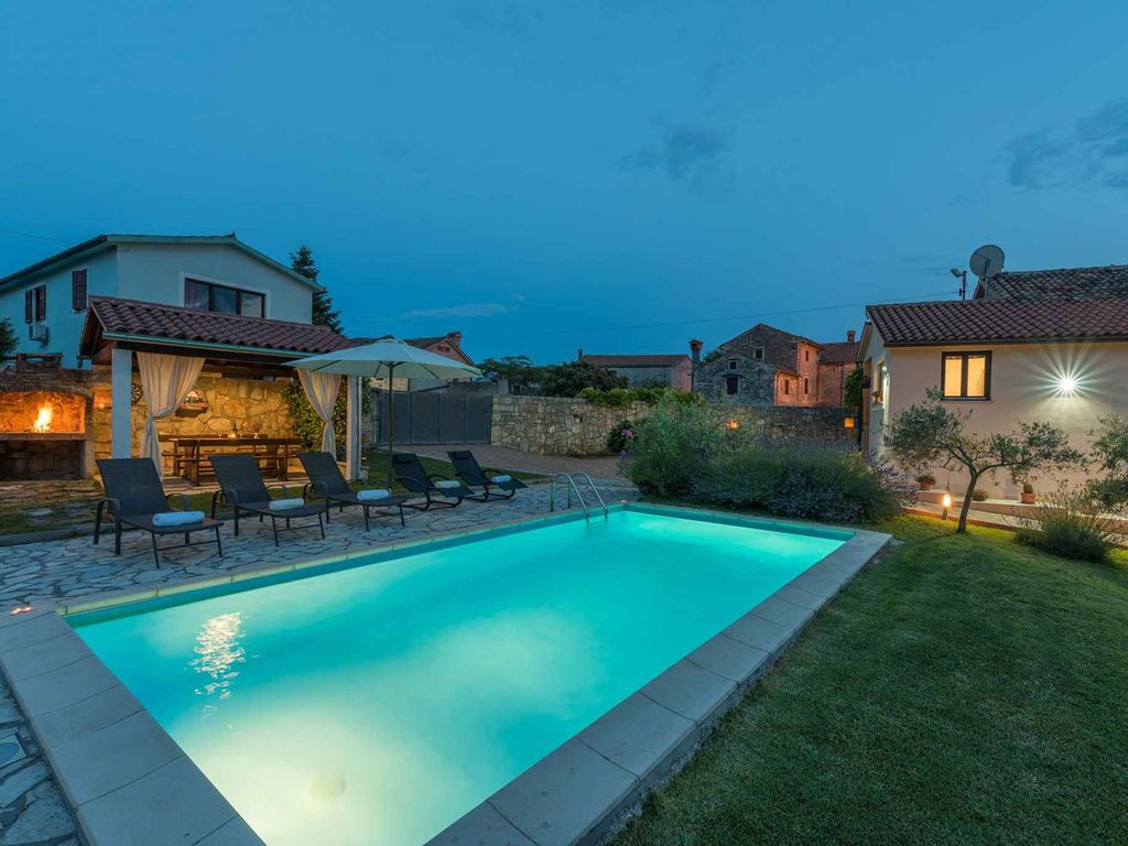 Villa mit Pool