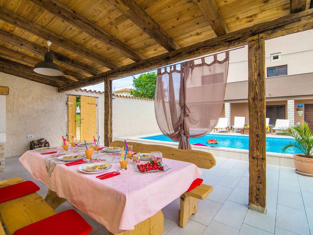 Ferienwohnung mit Außenpool