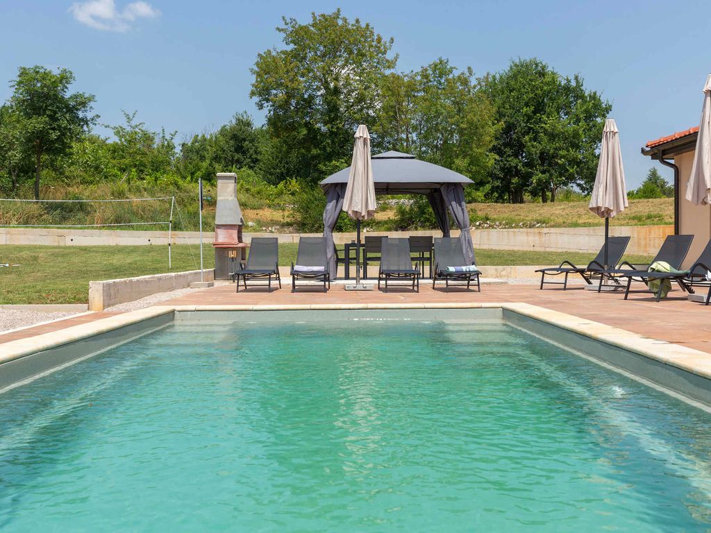 Villa mit Schwimmbad