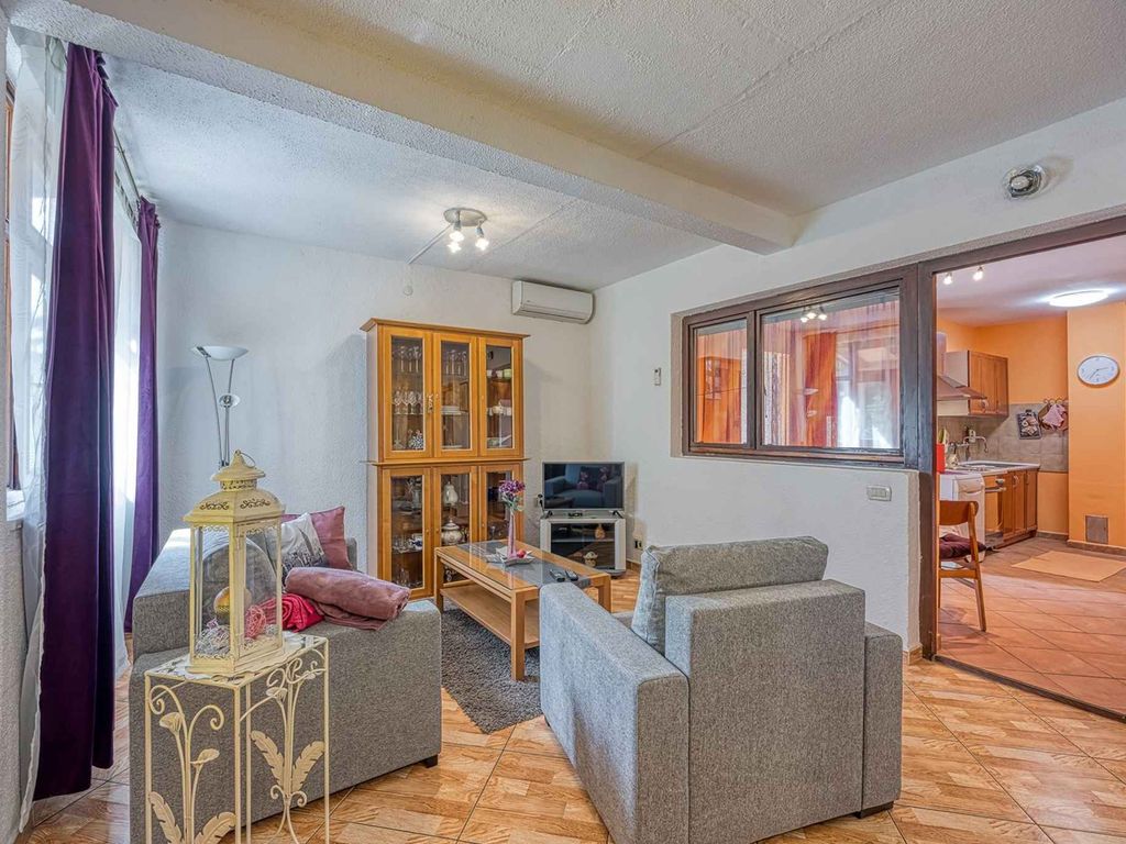 Ferienwohnung mit Klimaanlage und Grill