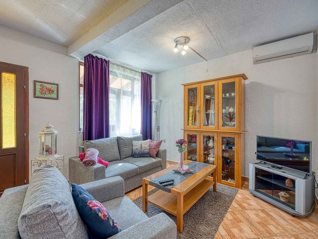 Ferienwohnung mit Klimaanlage und Grill