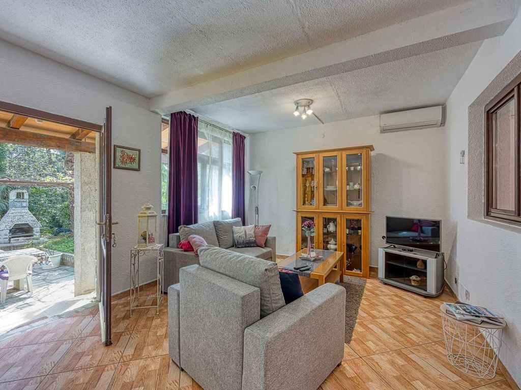 Ferienwohnung mit Klimaanlage und Grill