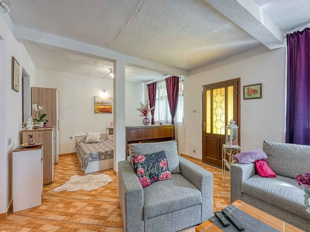 Ferienwohnung mit Klimaanlage und Grill