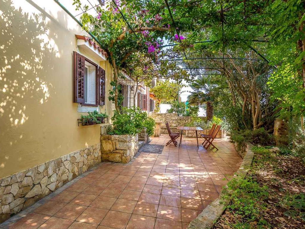 Ferienhaus mit Terrasse und Grill