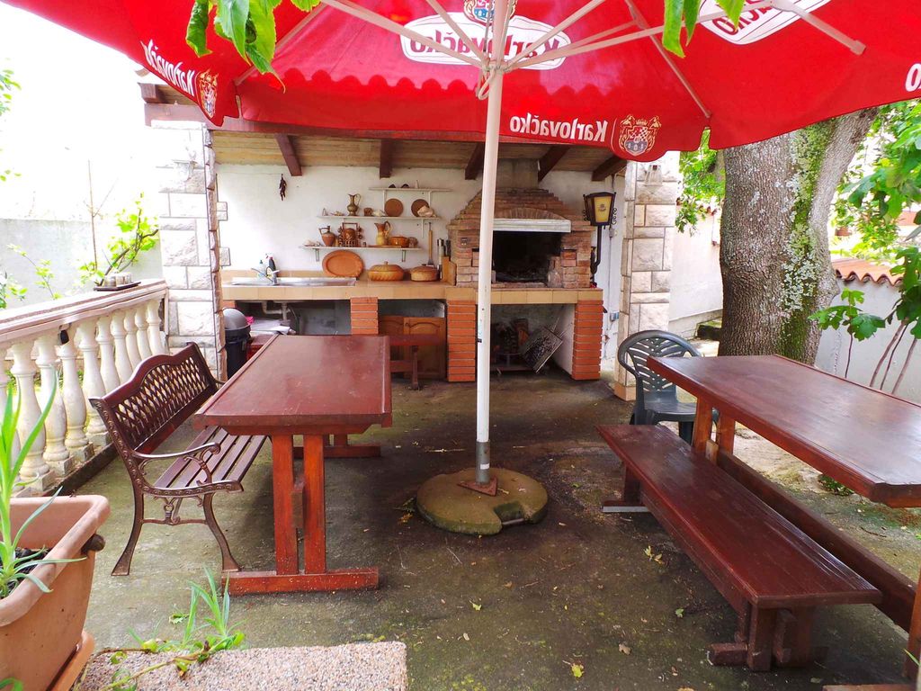 Studio mit großer Terrasse