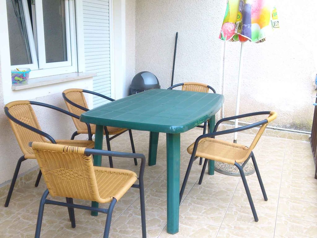Ferienwohnung mit Terrasse und Klimaanlage