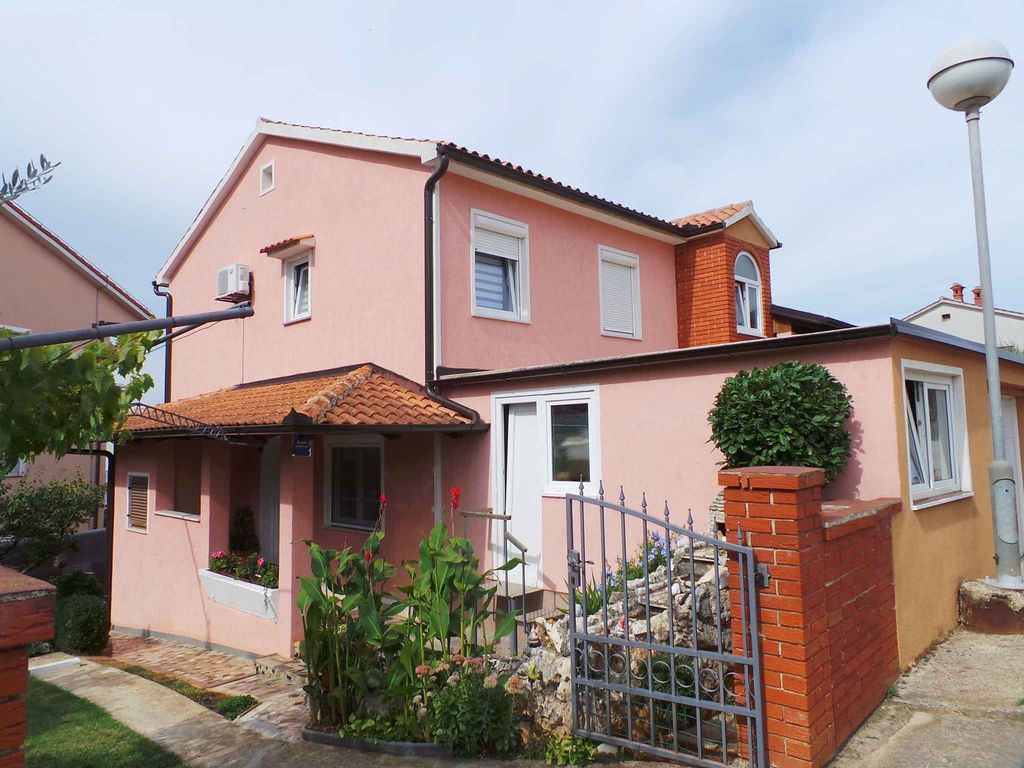 Ferienwohnung mit Klimaanlage und 2 Bäder