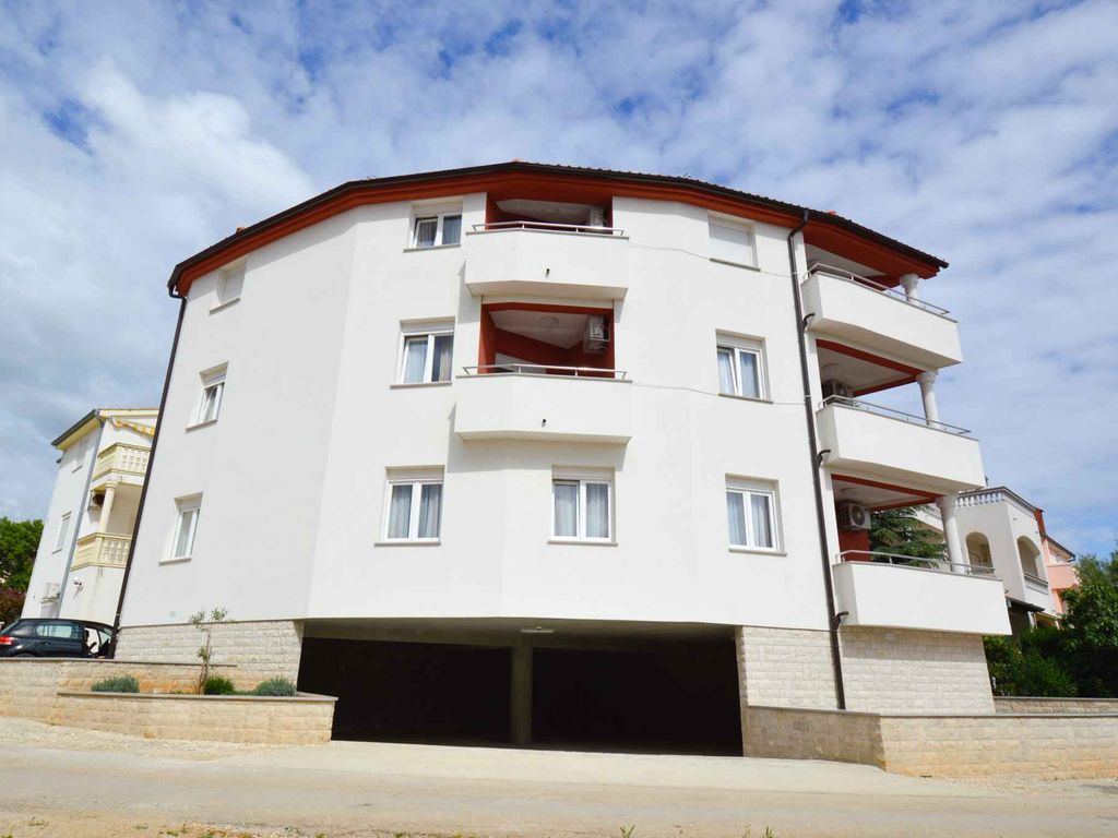 Ferienwohnung mit Klimaanlage und Balkon