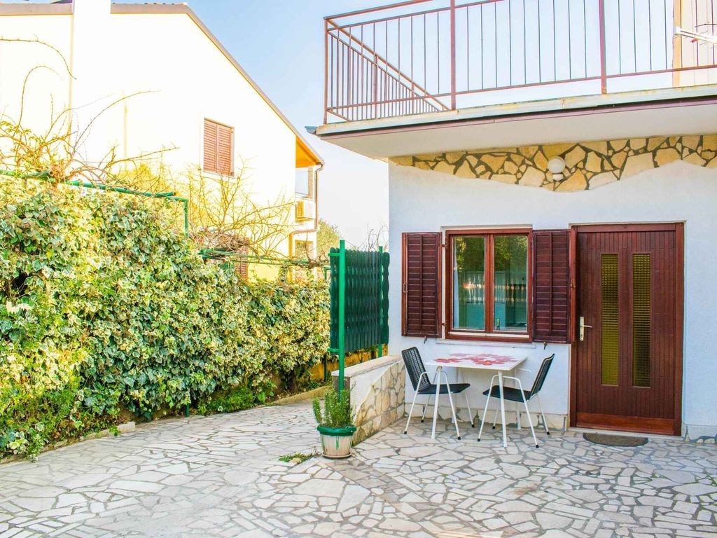 Ferienwohnung mit Klimaanlage und Terrasse