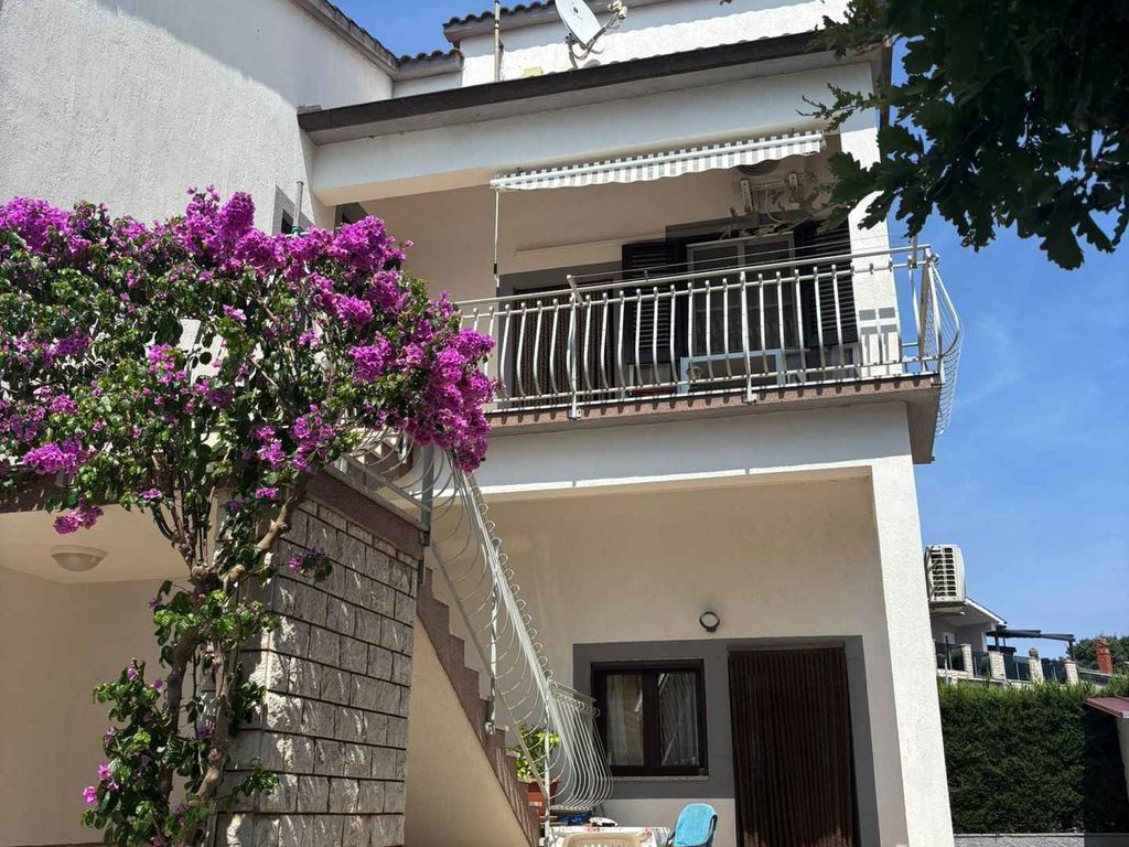 Ferienwohnung in ruhiger Lage mit Garten