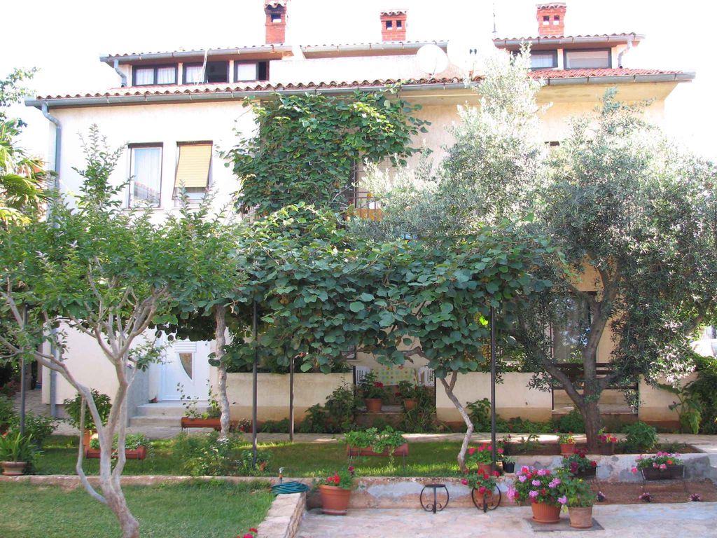 Ferienwohnung mit schönem Garten