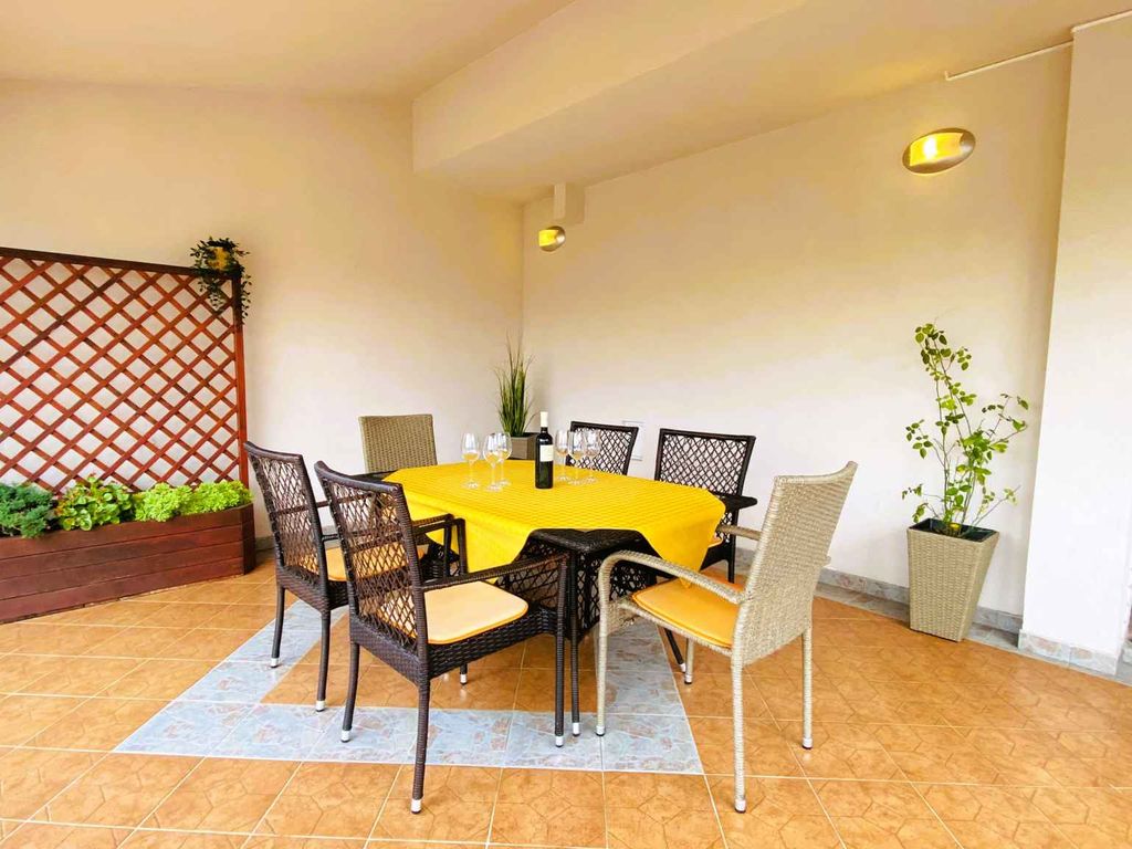 Ferienwohnung mit Balkon und Gartennutzung