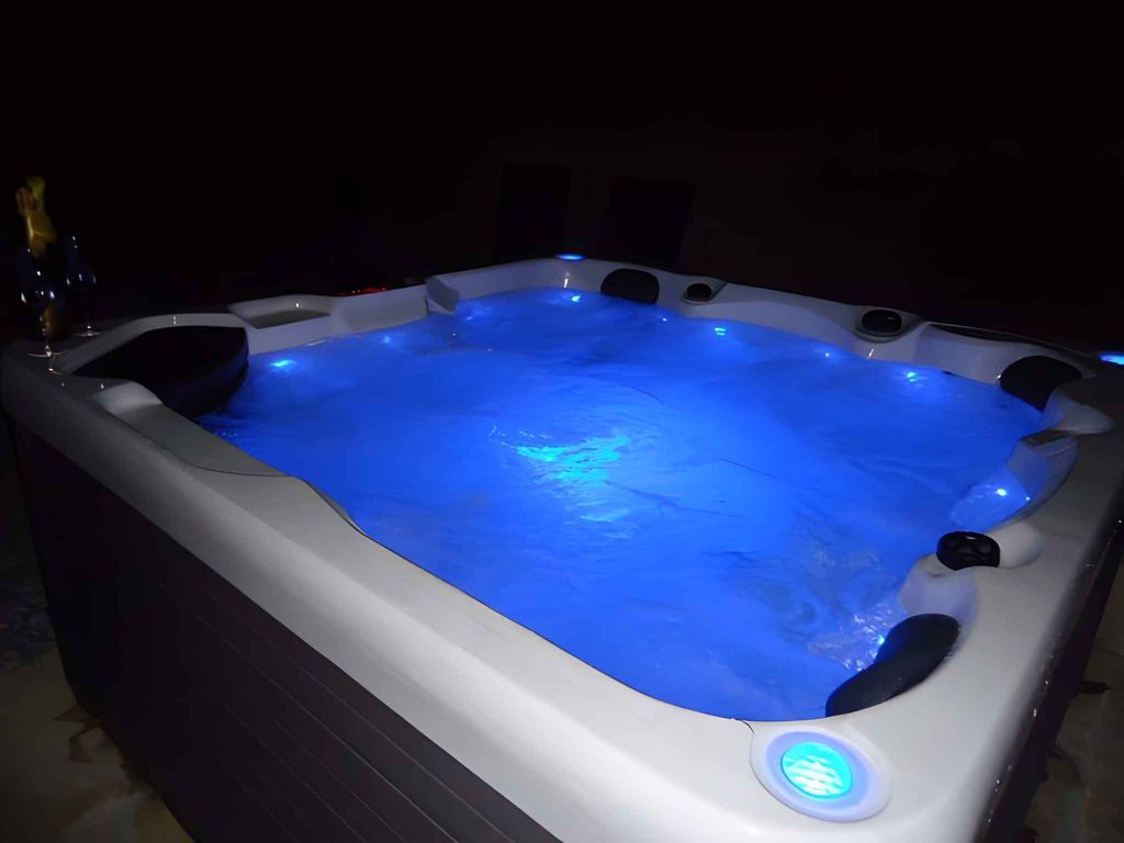 Ferienhaus mit Whirlpool und Sonnenterrasse