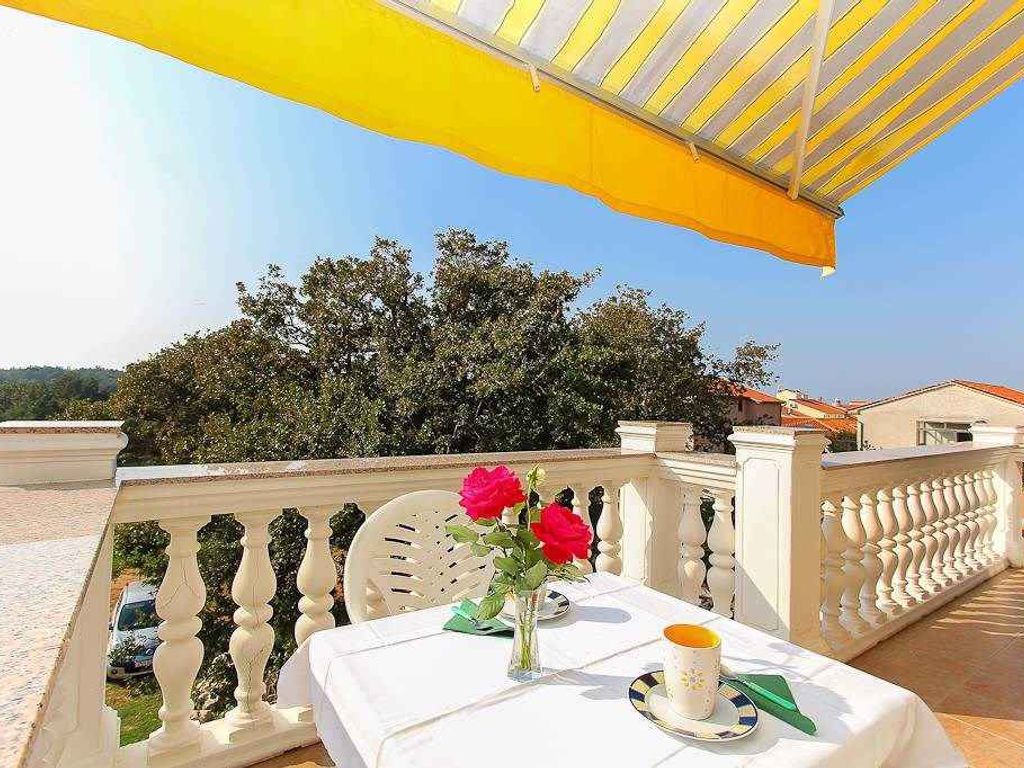 Studio mit Balkon und Klimaanlage